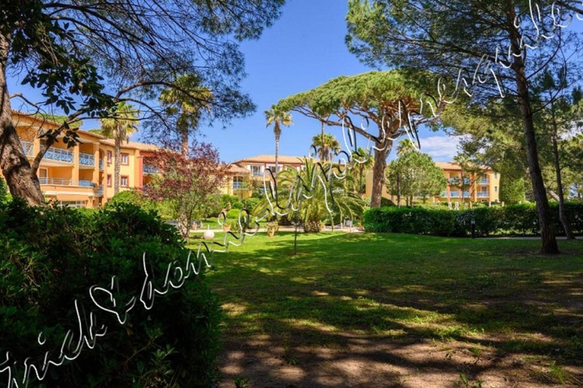 Magnifique Parc De La Presqu'Ile Avec Piscine Et Plage Face A Porquerolles ! Hyères Exterior foto